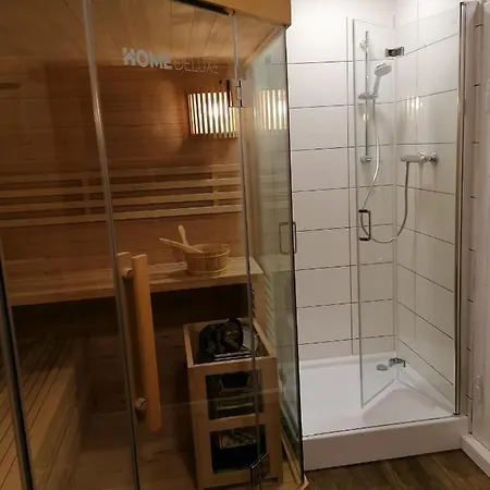 Blumenwerkstatt Mit Sauna Und Jacuzzi Apartman *