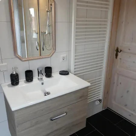 Blumenwerkstatt Mit Sauna Und Jacuzzi شقة *